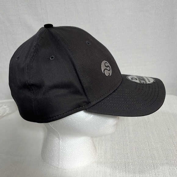 GRAY baseball hat, condition new, - Picture 2 of 6